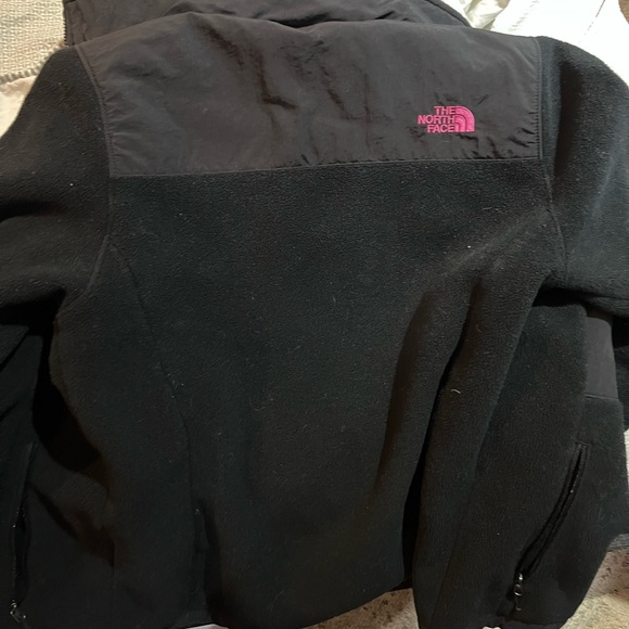 The North Face Black Fleece Jacket - Picture 3 of 6